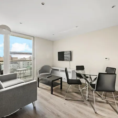 Londwell, Canary Wharf Skyline Balcony Suite London Exterior photo